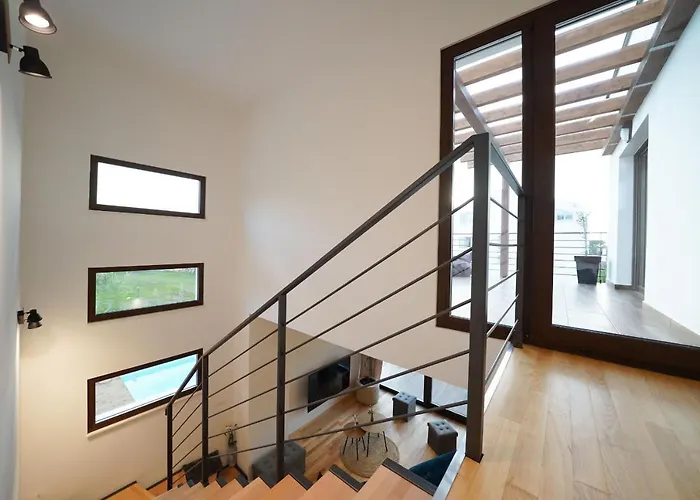 Suncica Zadarvillas *